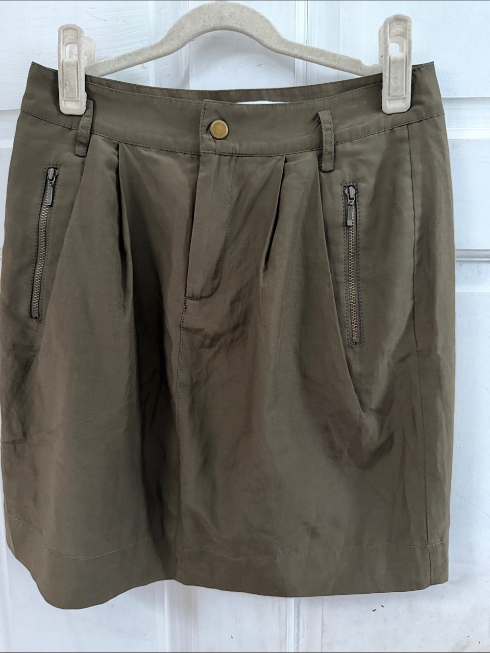 Banana Republic Olive Green Silk Cotton Skirt with Front Zip- 2P **small hole